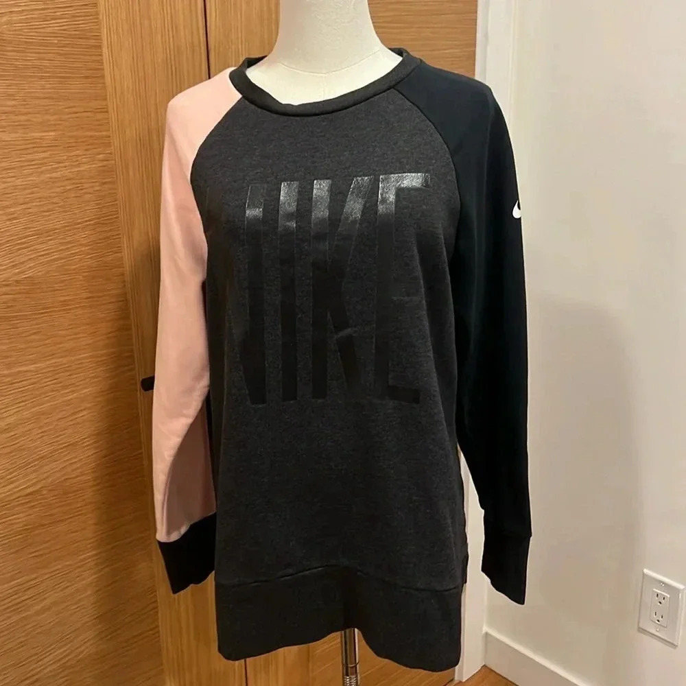 Nike dri-fit ladies crewneck sweatshirt. Size small. Oversized